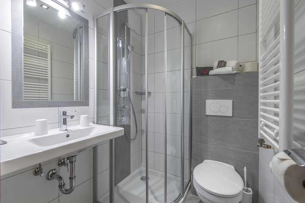 Pension Haus Am Dorfplatz フラッハウ エクステリア 写真