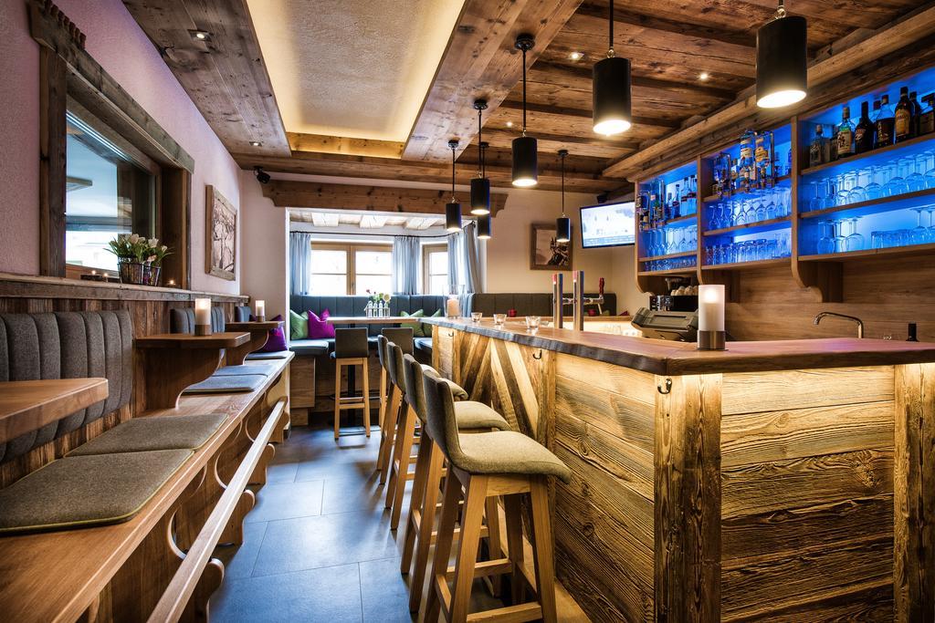 Pension Haus Am Dorfplatz フラッハウ エクステリア 写真